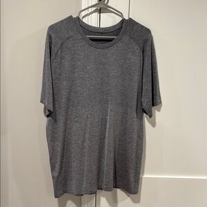 License to train Lulu workout tshirt, new no tag